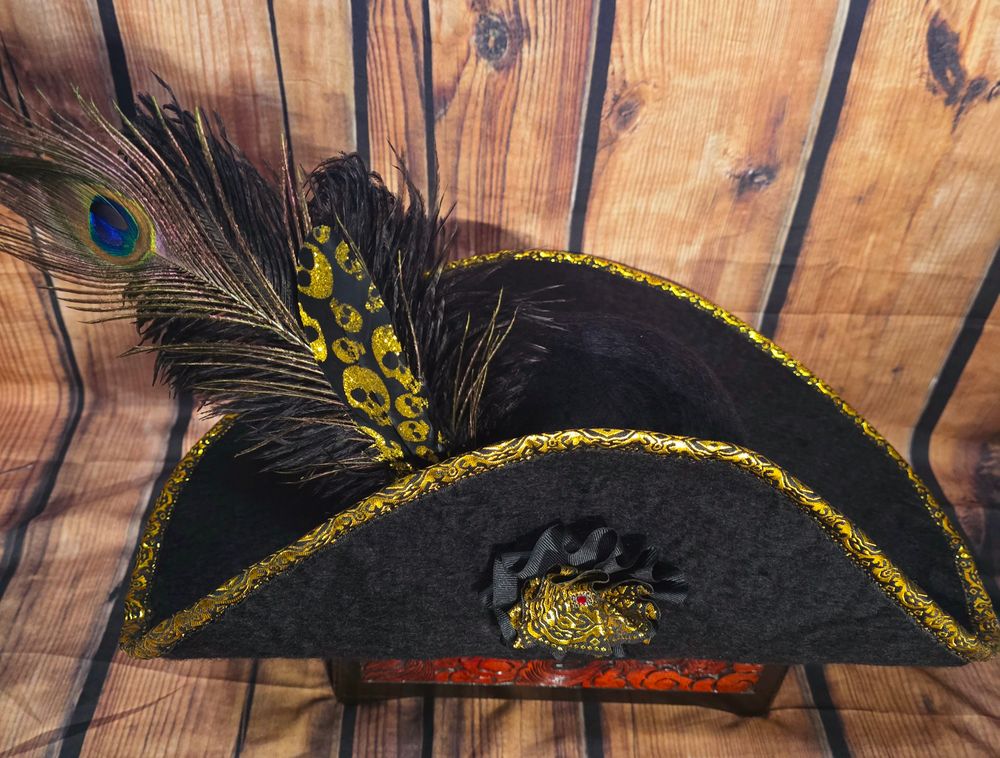 Black & Gold Sea Musketeer Pirate Hat